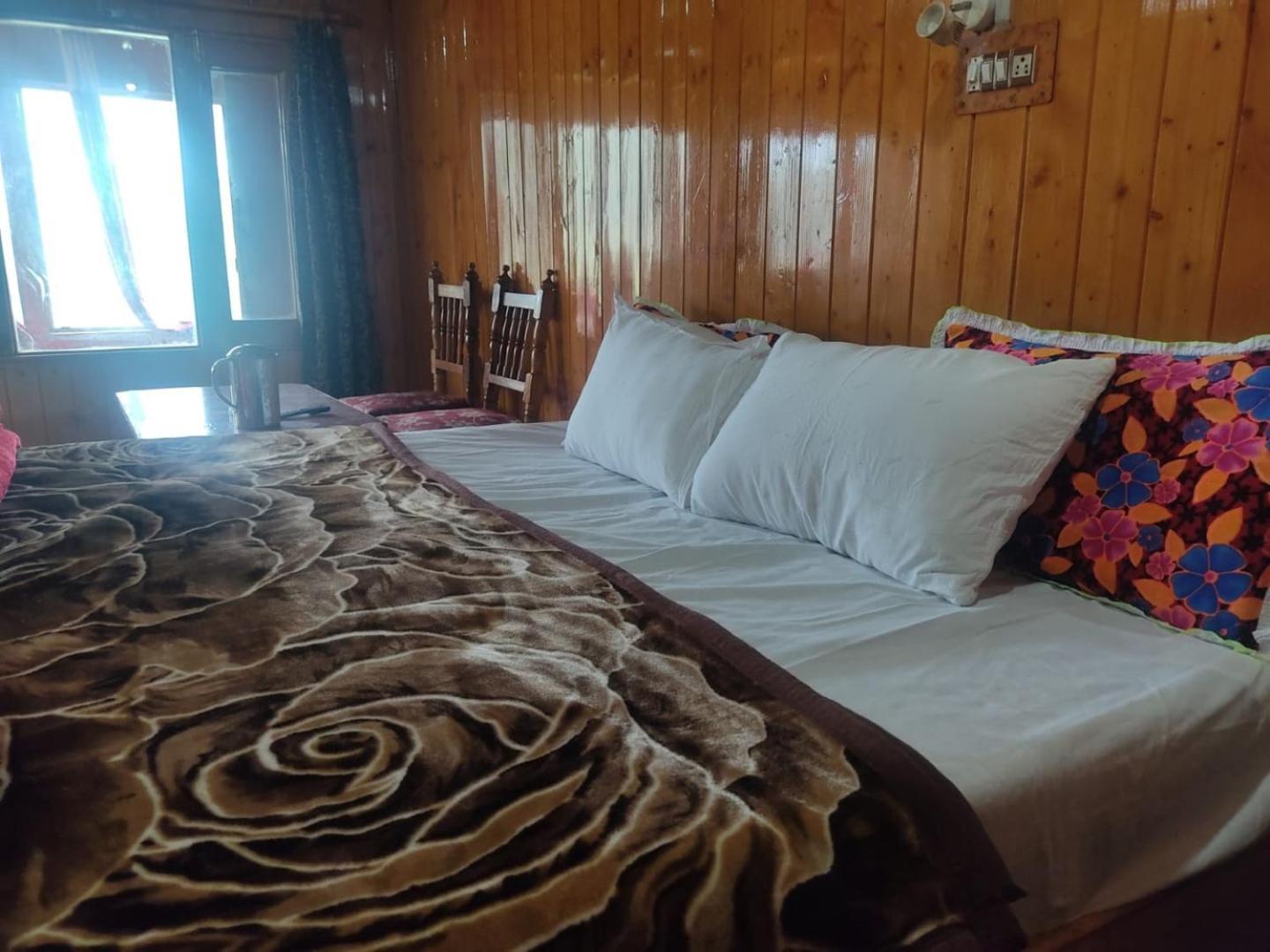Roseland Cottage , Gulmarg Eksteriør bilde